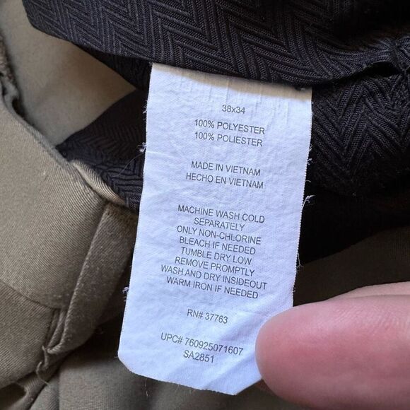 Savane Men’s Pleated Front Pants Size 38x33 100% Polyester Pants Business Casual - Picture 9 of 11